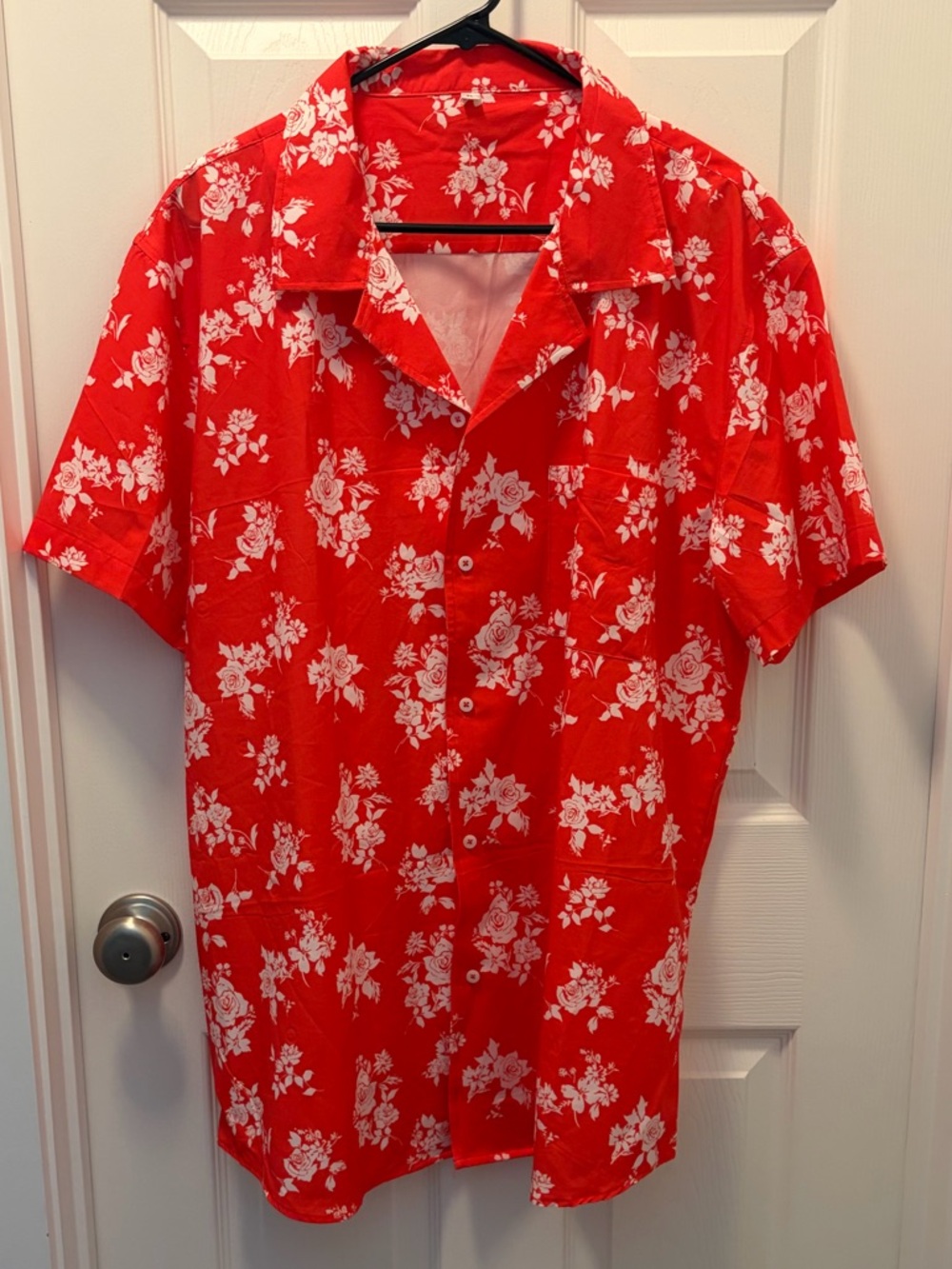 Men's Red Floral Short-Sleeve Button-Up Shirt